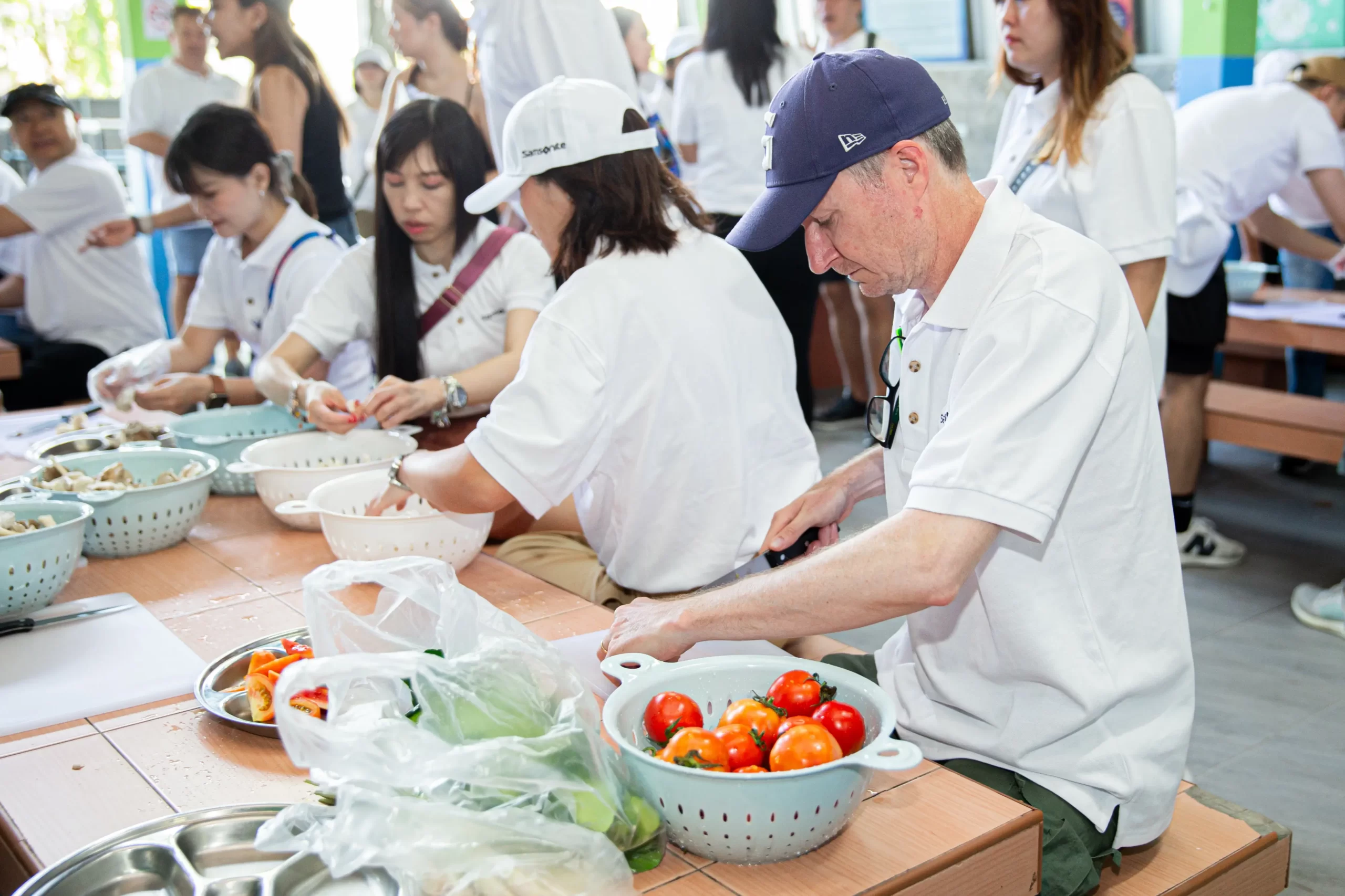 collaborative-team-building-activity-with-community-cooking-and-outreach