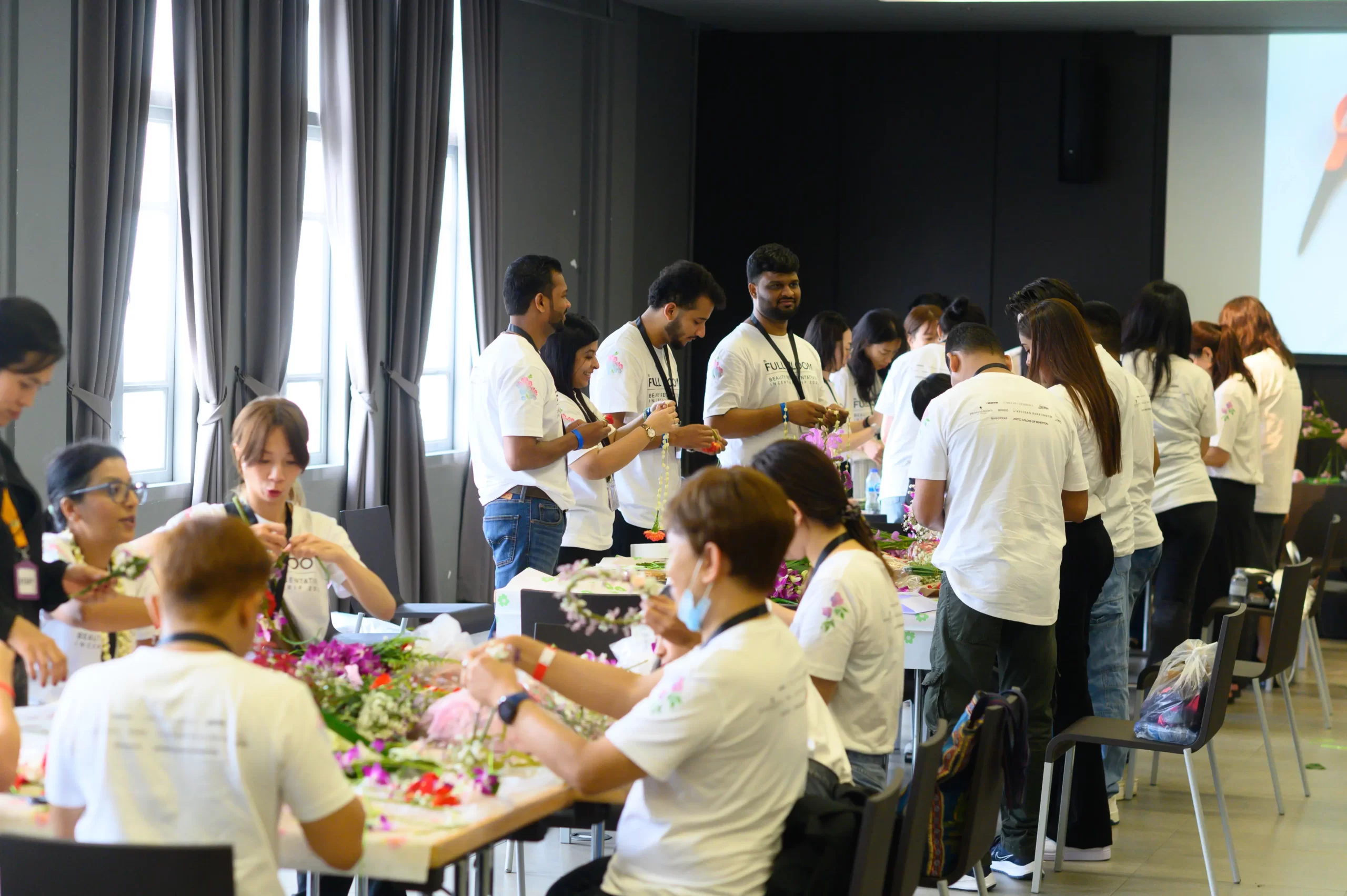 corporate-team-building-floral-workshop-incentive-trip