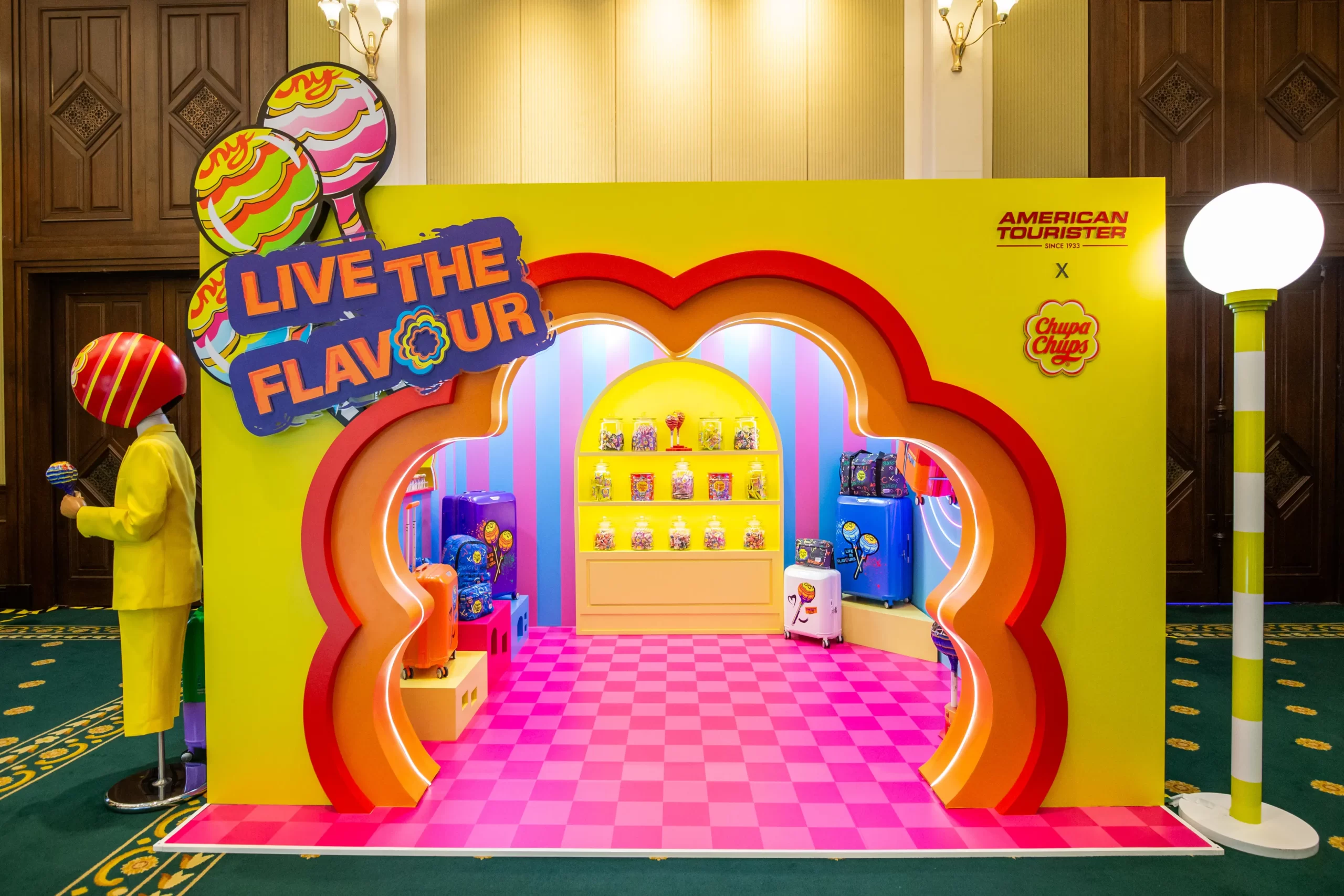 creative-retail-brand-activation-and-thematic-pop-up-booth