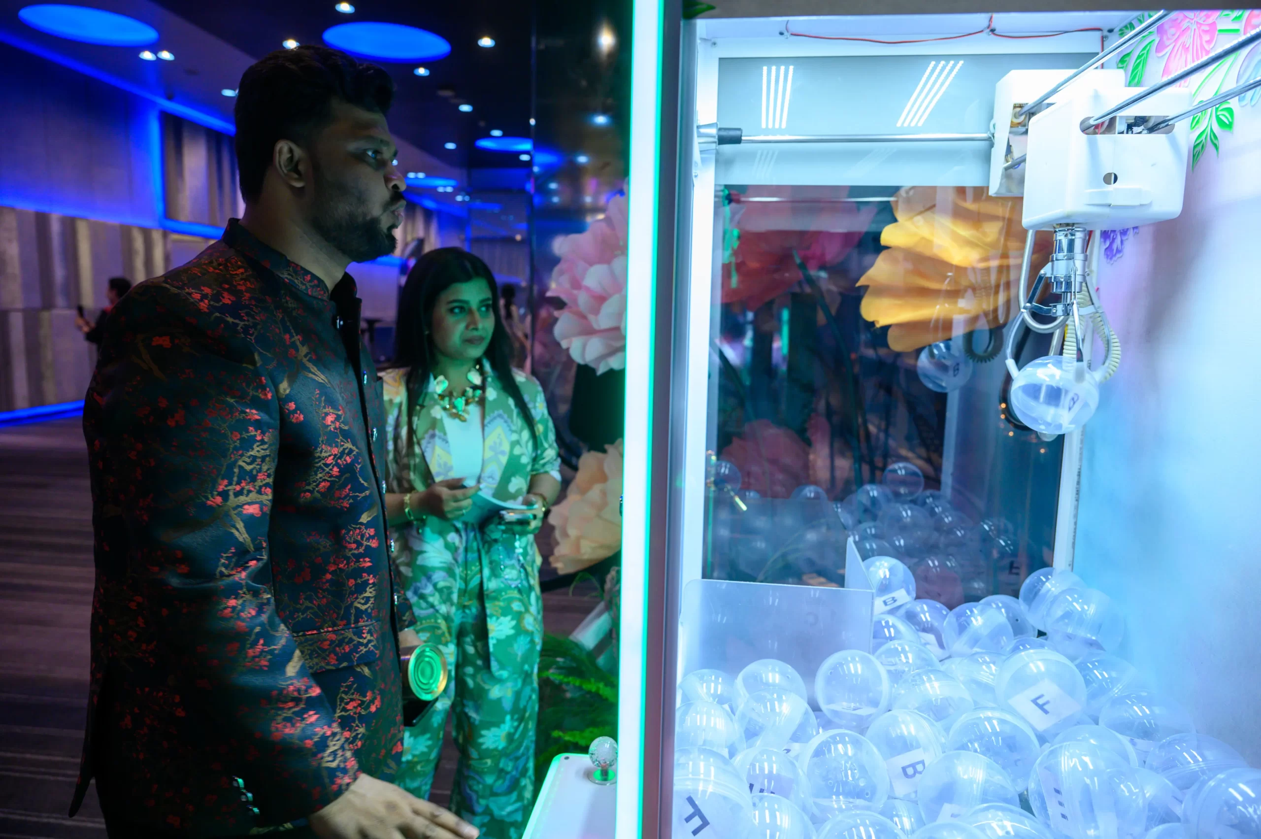 custom-claw-machine-gamification-corporate-event-activation