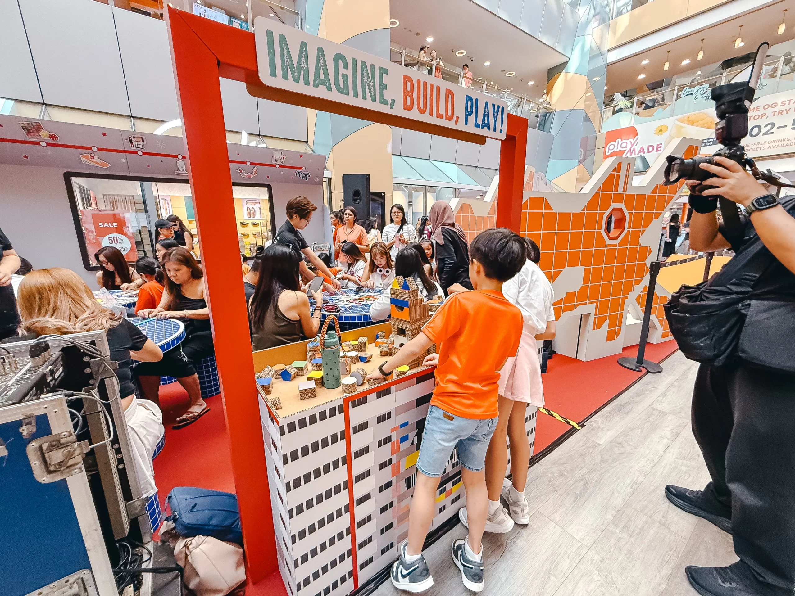 custom-retail-pop-up-booth-fabrication-singapore