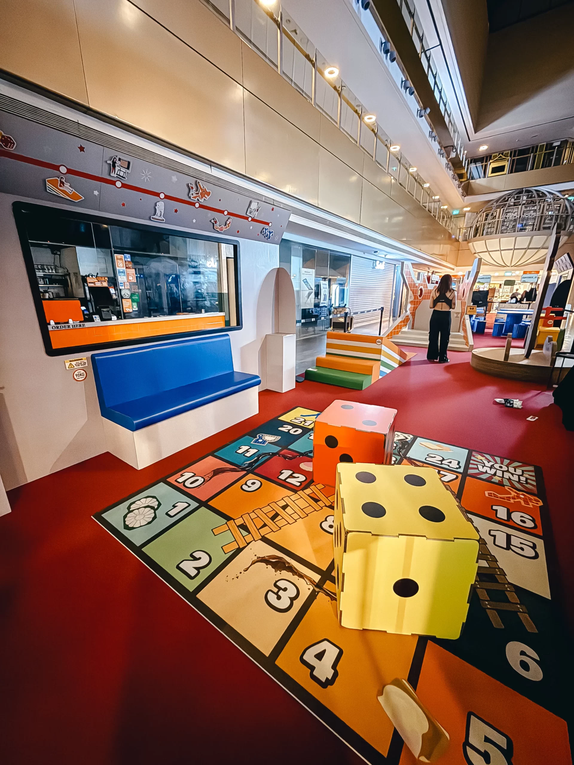 giant-interactive-board-game-gamification-mall-activation