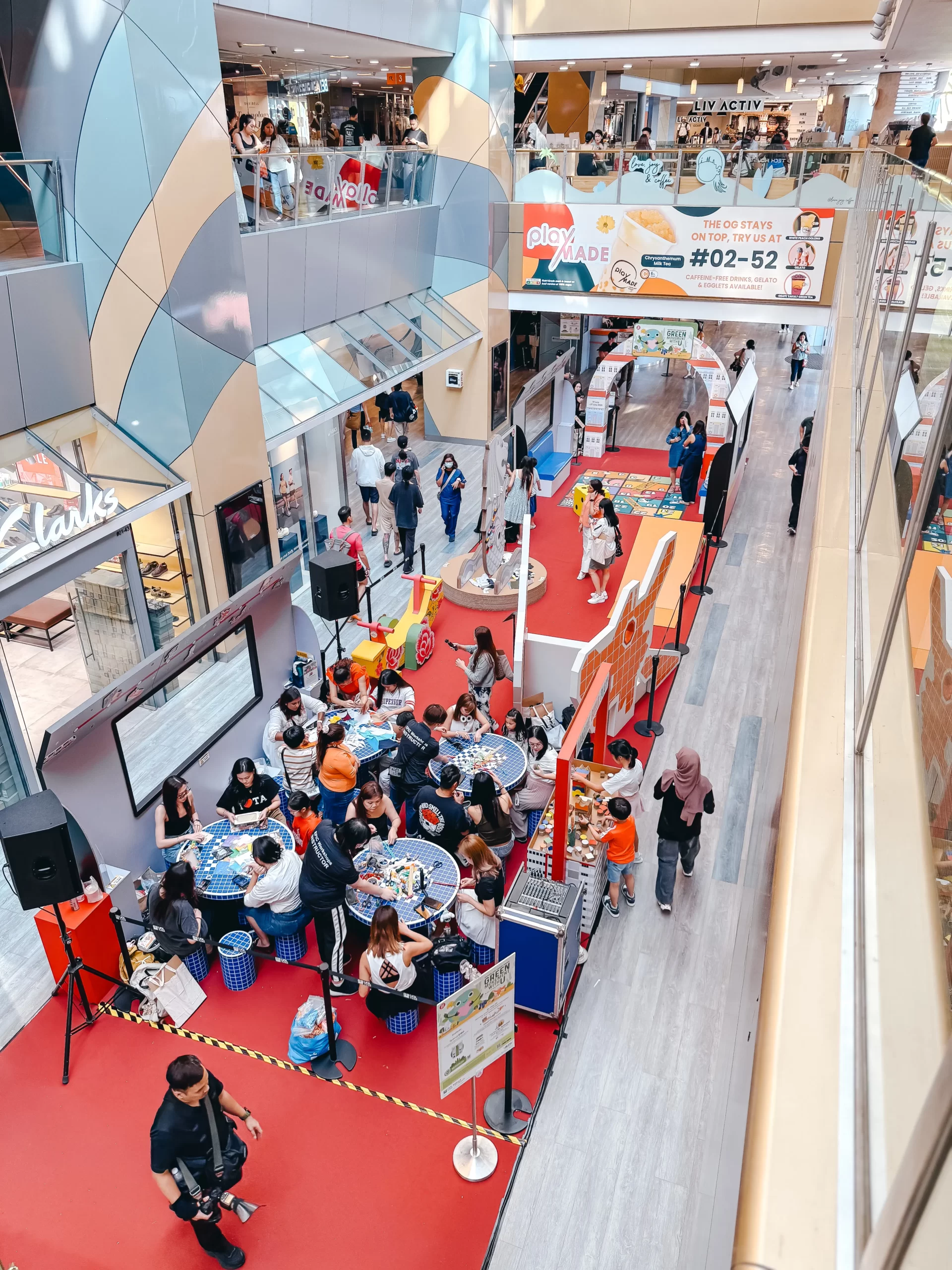 retail-pop-up-brand-activation-custom-fabrication